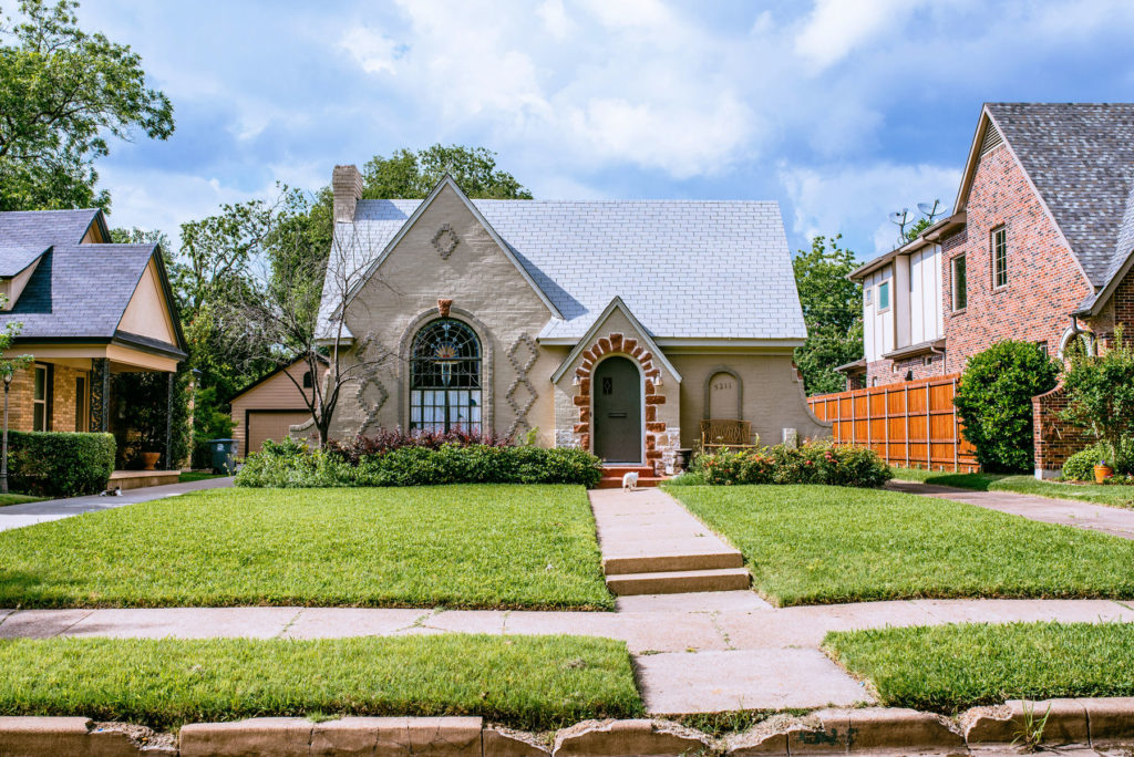 M Streets, TX